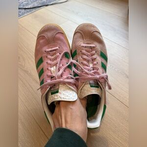 Women’s adidas platform gazelle size 8. Pink and green